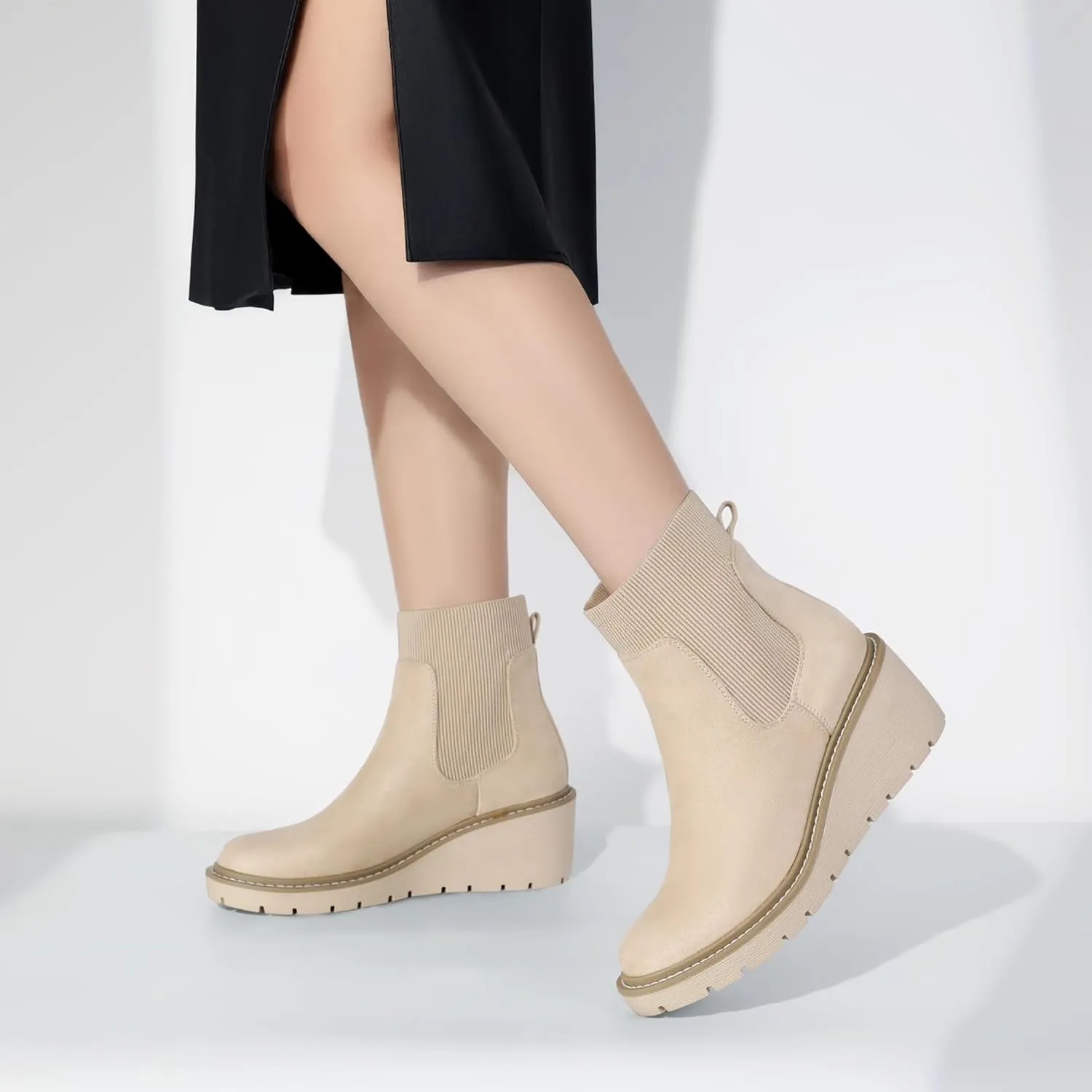 IDIFU IN3 Platform Chelsea Boots for Women Low Short Wedges Ankle Boots Lug Sole Trendy Fashion Comfortable Fall Dress Booties Slip On Elastic Casual Work Daily Round Toe Ladies Boots