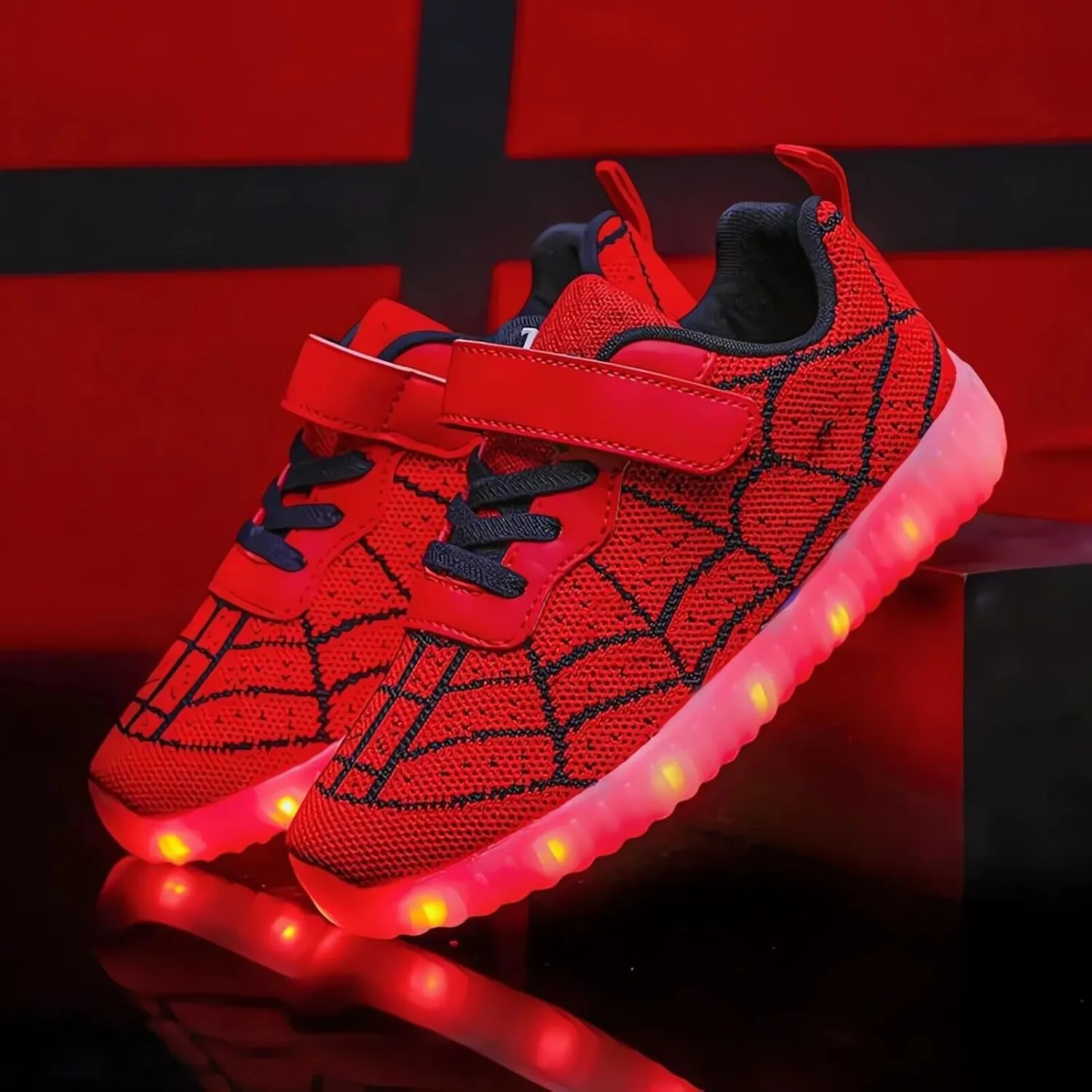 Kids LED Shoes Boys Girls Light Up Trainers Children USB Charging Flashing Sneakers Gift for Birthday Halloween Xmas