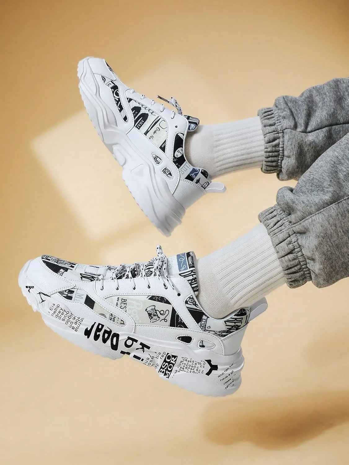 Men's White Thick-Soled Athletic Shoes With Graffiti Pattern, Lace-Up Front, Comfortable, Lightweight, Round Toe, Versatile, Breathable, Suitable For Walking, Casual, Sports And Campus Youth Style