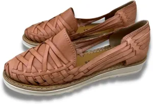 Mexico en la Piel Women's Handmade Leather Huarache Sandals – Genuine Leather, Closed Toe, Water-Resistant, Casual Slip-On Flats with Interlaced Straps – Available in Tan, Black, and Shedron