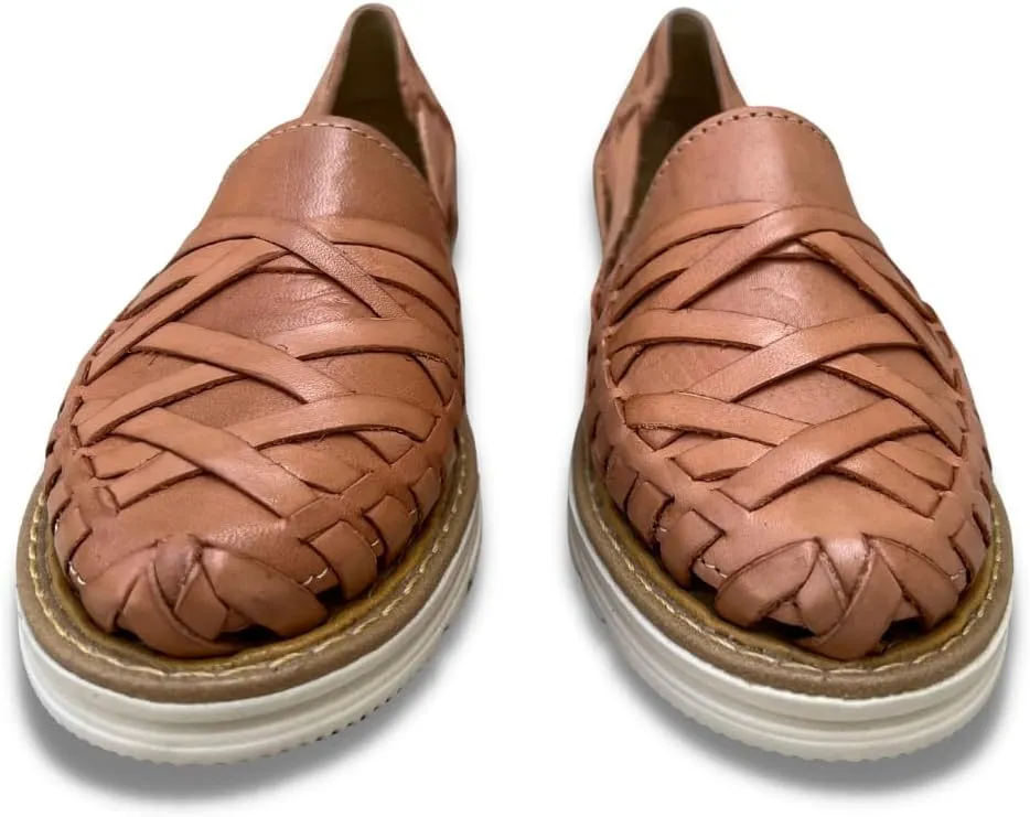 Mexico en la Piel Women's Handmade Leather Huarache Sandals – Genuine Leather, Closed Toe, Water-Resistant, Casual Slip-On Flats with Interlaced Straps – Available in Tan, Black, and Shedron