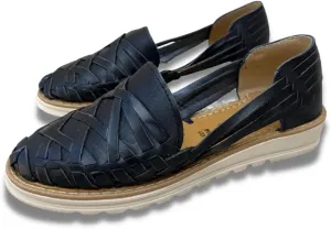 Mexico en la Piel Women's Handmade Leather Huarache Sandals – Genuine Leather, Closed Toe, Water-Resistant, Casual Slip-On Flats with Interlaced Straps – Available in Tan, Black, and Shedron