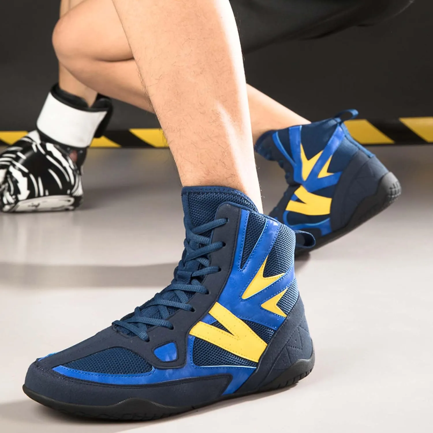 Usoway Men's Professional Boxing Shoes Non-Slip Wrestling Shoes Women's Lightweight Boxing Wrestling Training Shoes Adult Fitness Sports Shoes Fighting Weightlifting Multifunctional Shoes