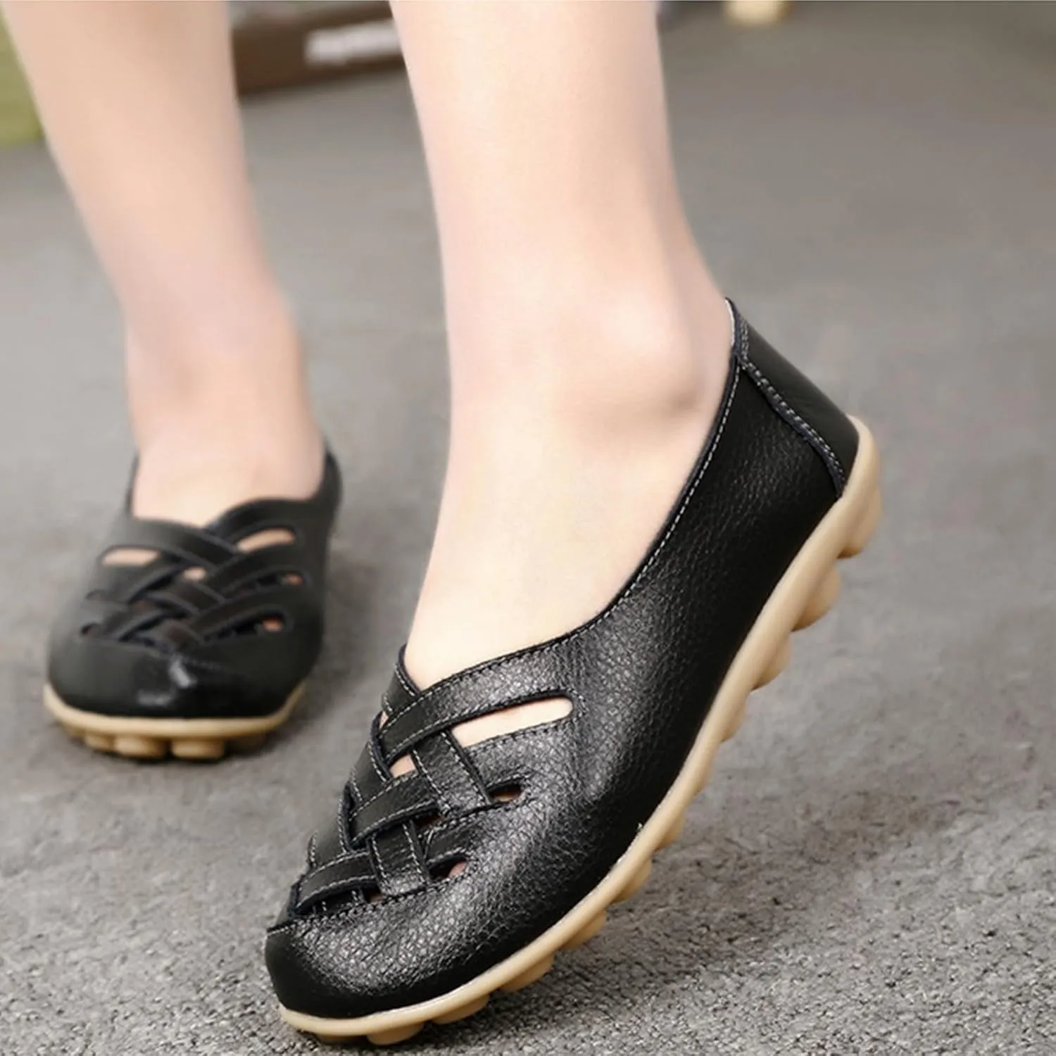 Womens Leather Loafers Summer Breathable Hollow Out Closed Toe Slip-On Sandals Casual Lightweight Soft Sole Nurse Work Walking Shoes Comfortable Casual Fisherman Sandals