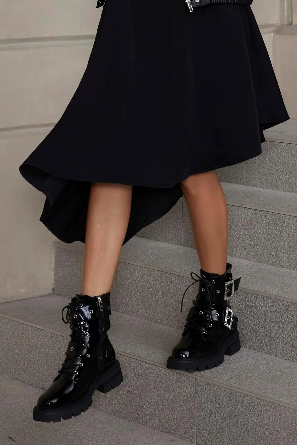 Women's Leather Platform Lug Sole Low Chunky Heel Combat Boots Lace Up Buckles Zipper Fashion Ankle Booties