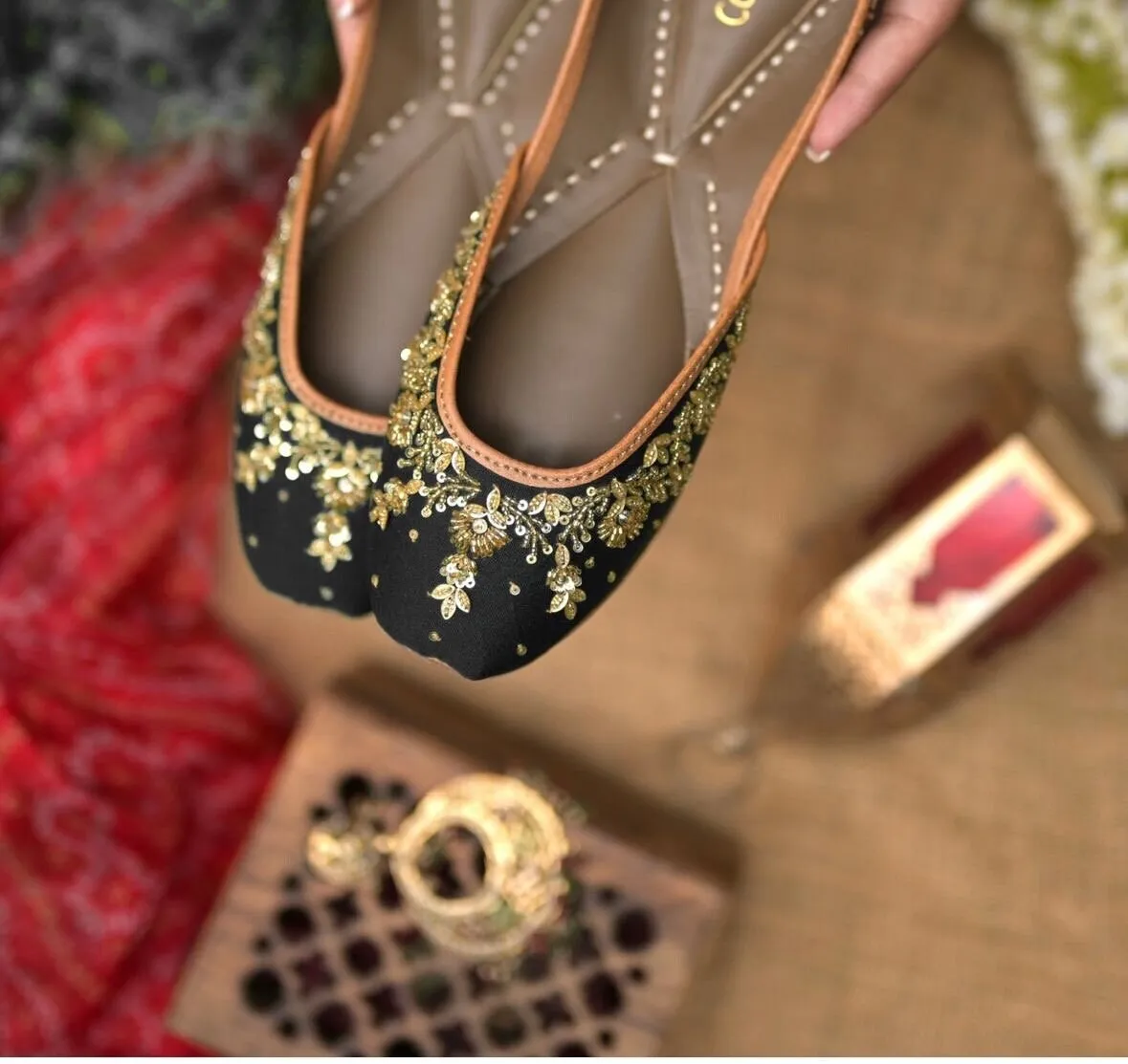 Zardozi Black juttis | handmade genuine leather punjabi jutti/khussa/mojari/flats/bridal shoes