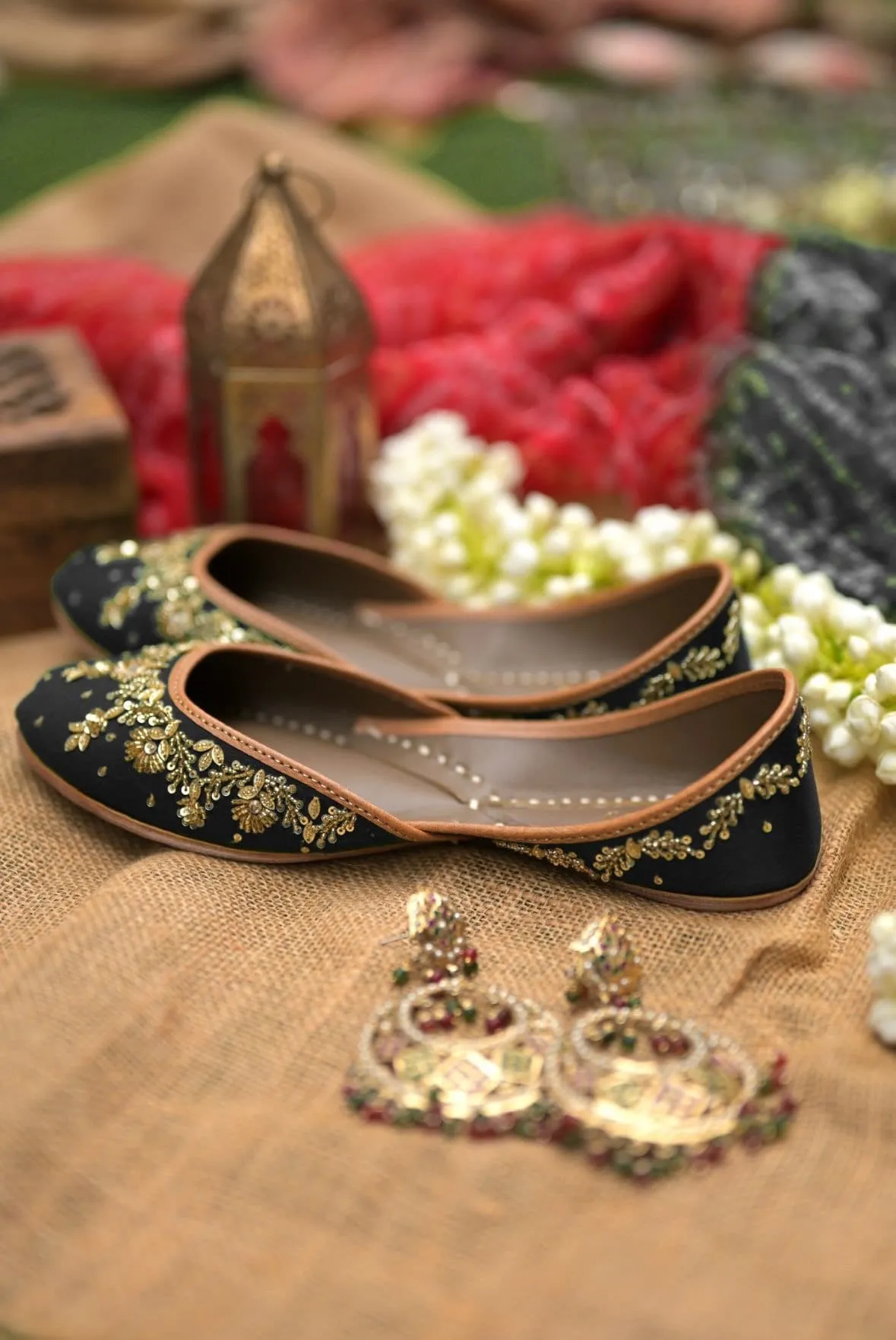 Zardozi Black juttis | handmade genuine leather punjabi jutti/khussa/mojari/flats/bridal shoes